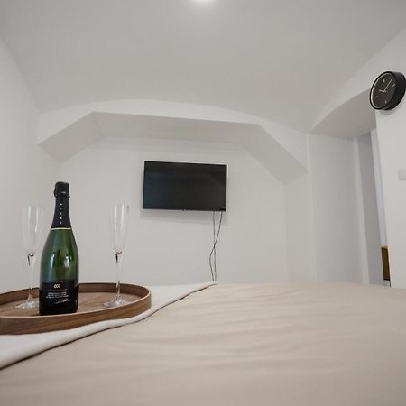Amore Luxury Apartment Загреб Екстер'єр фото